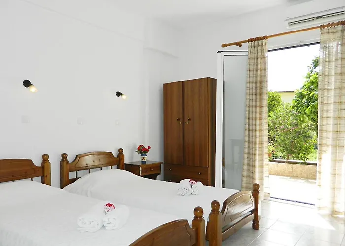 Ariston Aparthotel 3*